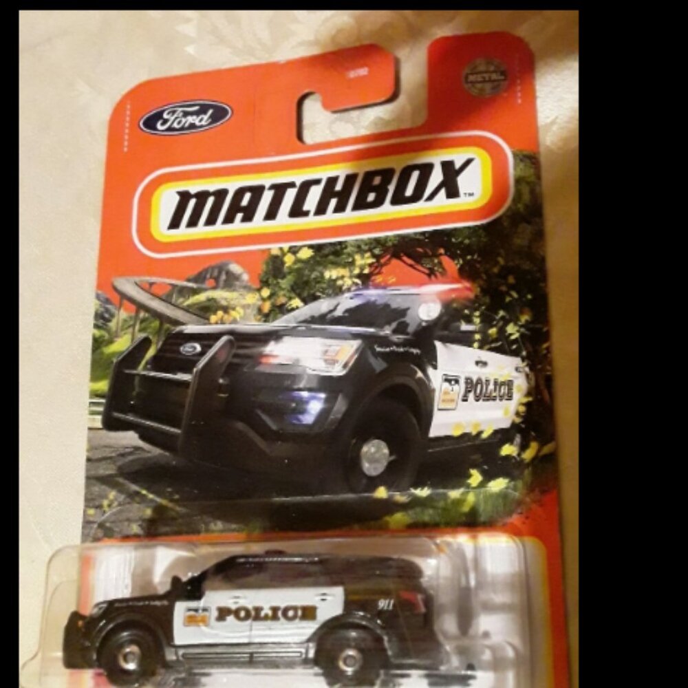 X2 Matchbox 2016 Ford Interceptor Utility + Lamborghini Gallardo Police Cars